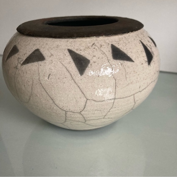 Unique Vintage Pottery - Picture 5 of 11